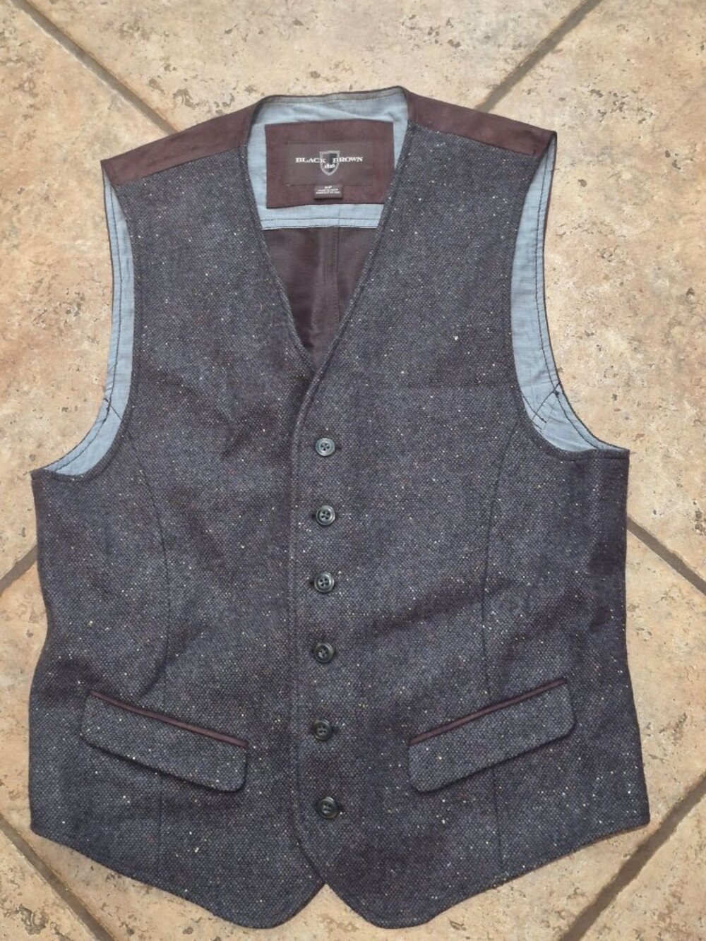 Black Brown 1826 Mens Tweed Vest  Adjustable Back Strap Size S Dark Brown & Gray